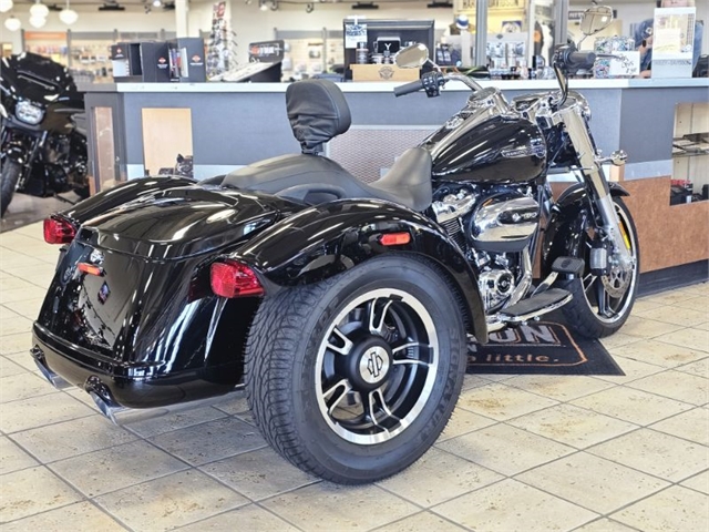 2021 Harley-Davidson Freewheeler at Destination Harley-Davidson®, Tacoma, WA 98424