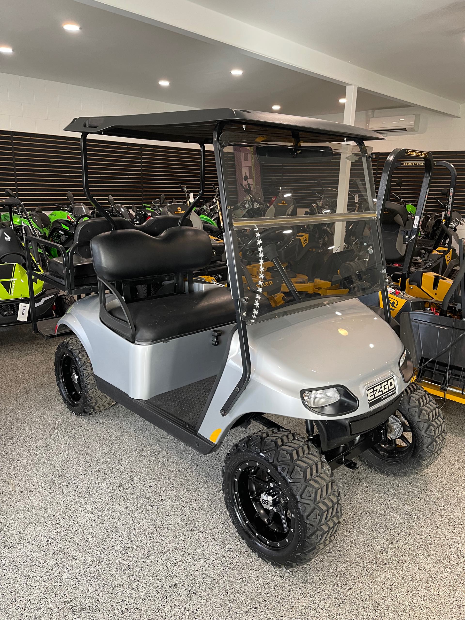 2022 EZ-GO Valor Golf cart at Big River Motorsports