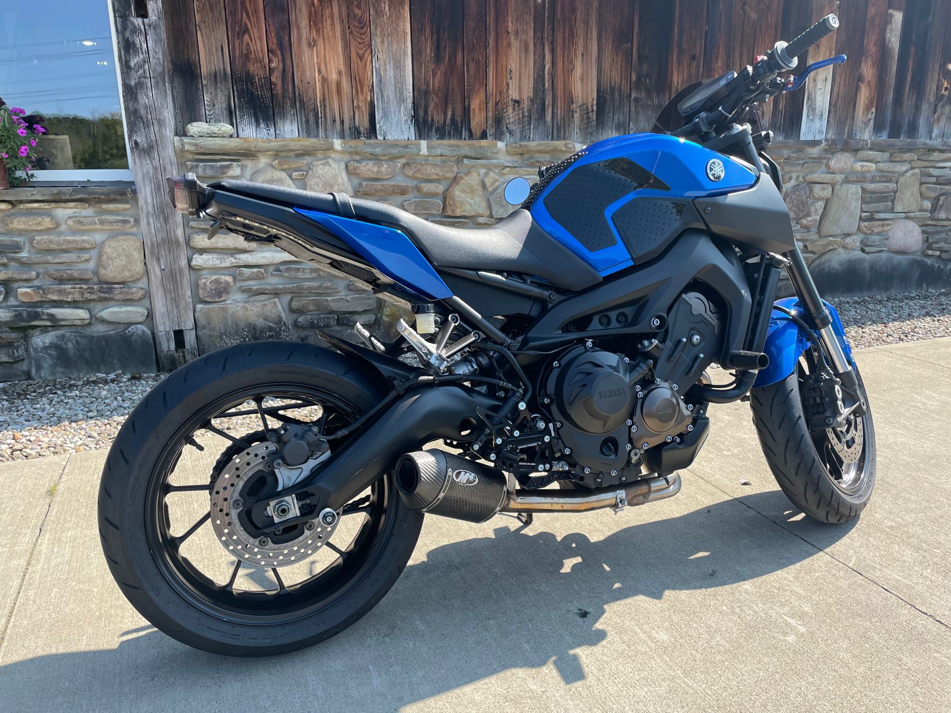 2016 Yamaha FZ-09GL at Arkport Cycles