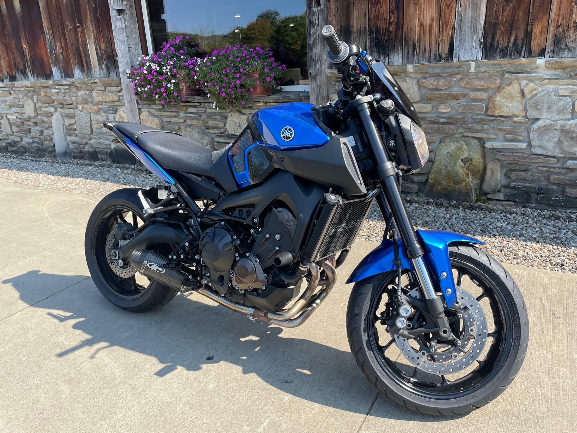 2016 Yamaha FZ-09GL at Arkport Cycles