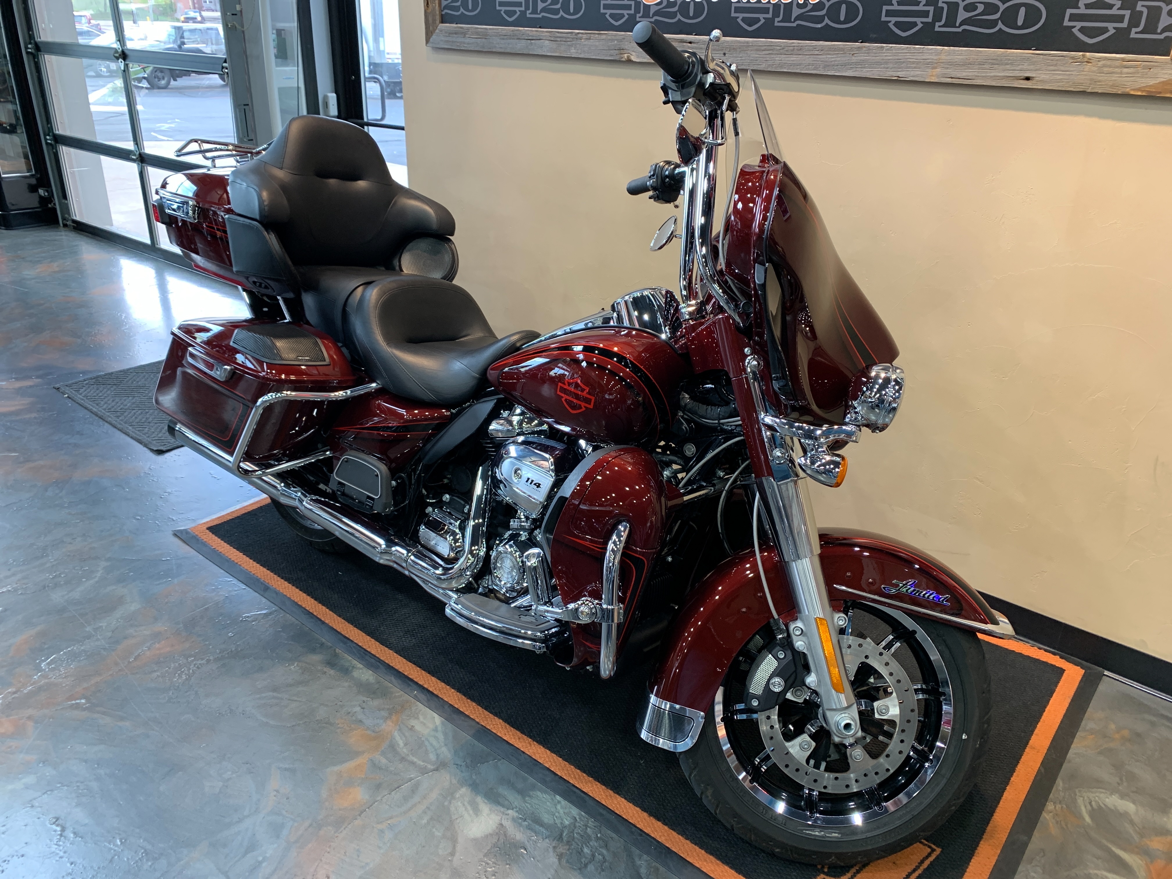 2019 Harley-Davidson Electra Glide Ultra Limited at Vandervest Harley-Davidson, Green Bay, WI 54303