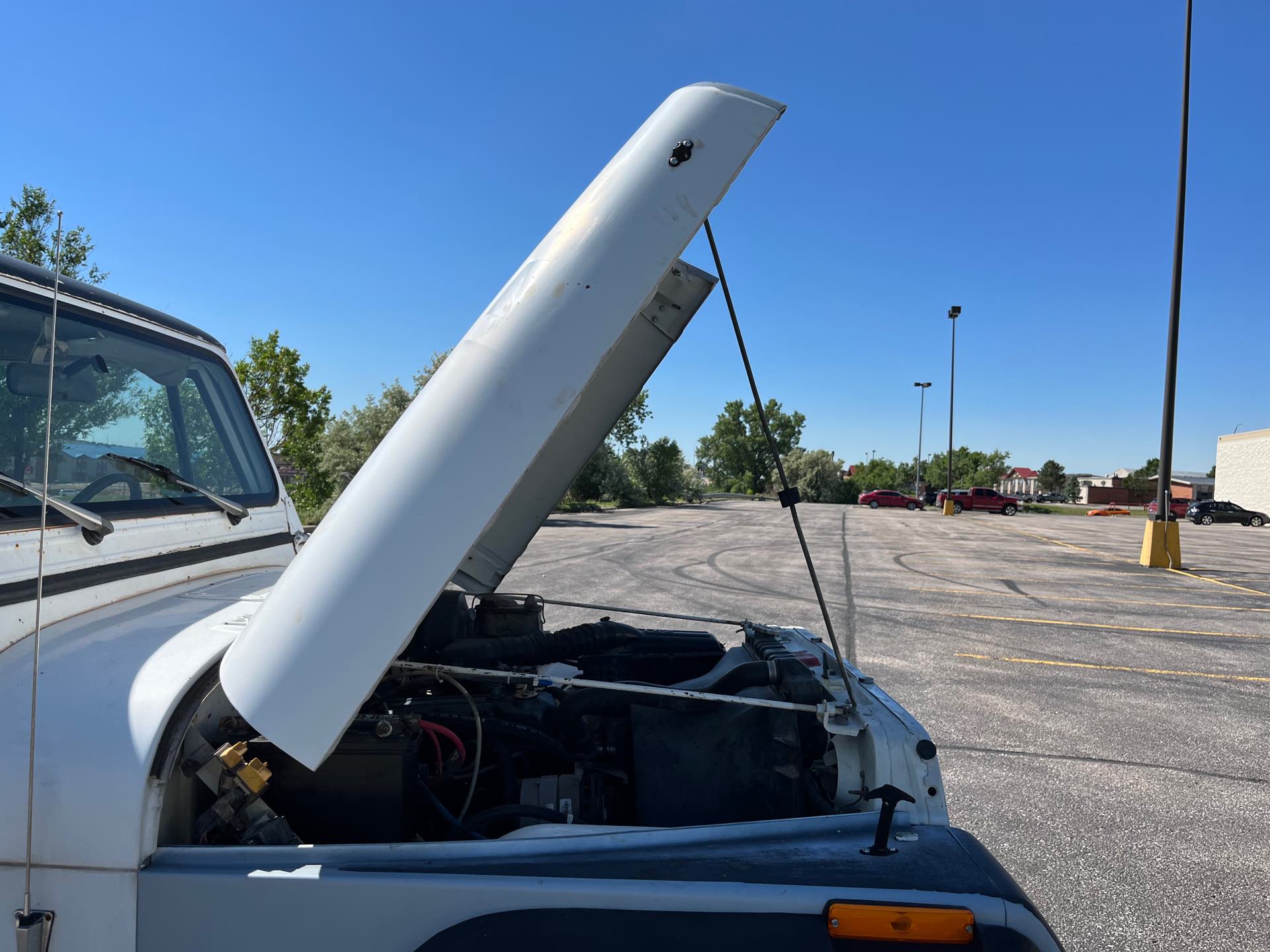 1990 Jeep Wrangler 4x4 at Mount Rushmore Motorsports