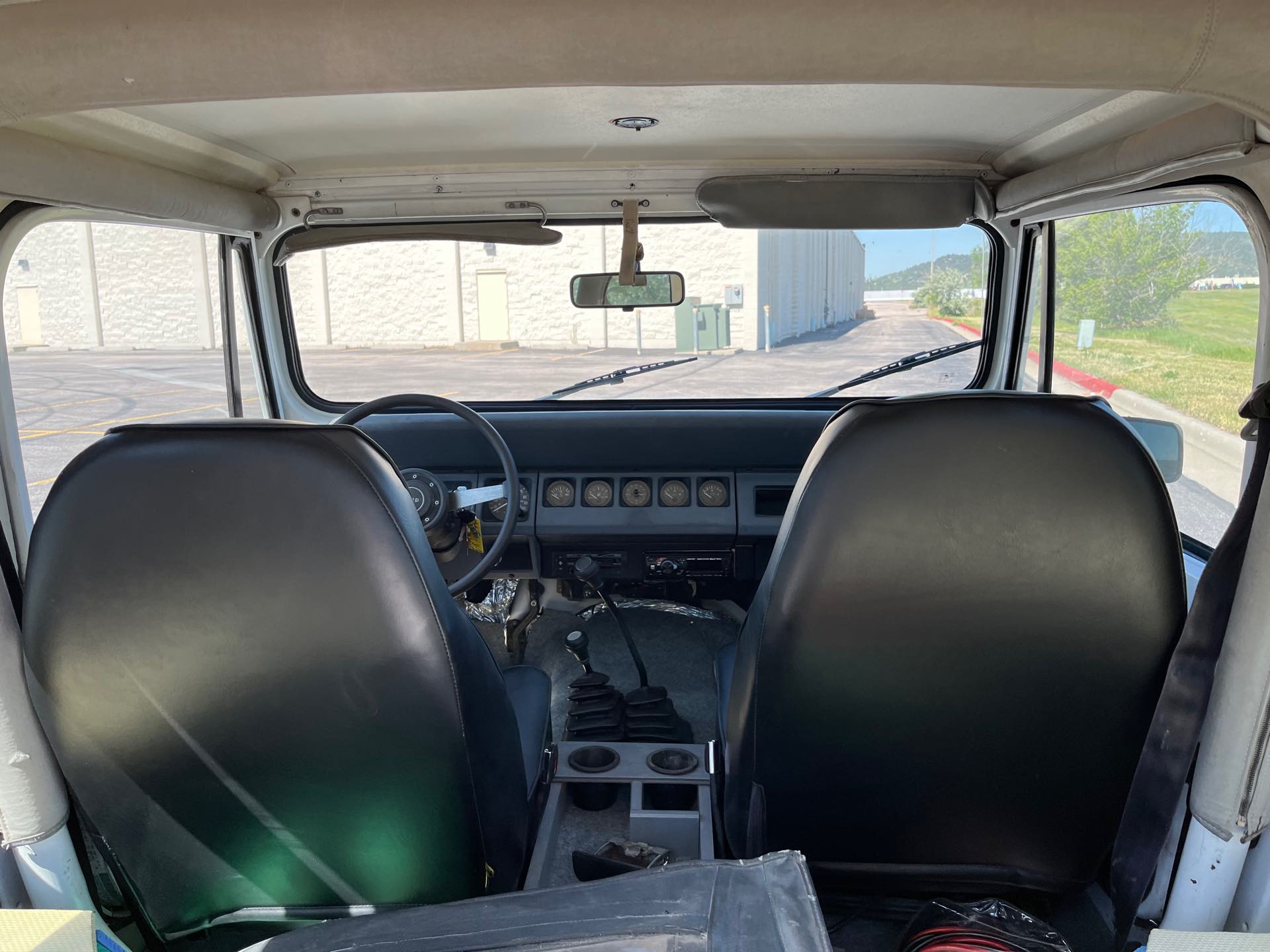 1990 Jeep Wrangler 4x4 at Mount Rushmore Motorsports