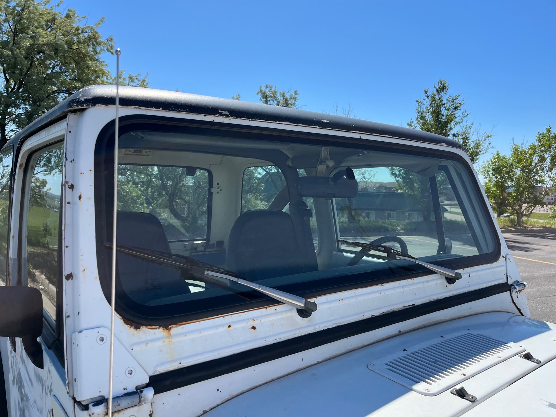 1990 Jeep Wrangler 4x4 at Mount Rushmore Motorsports