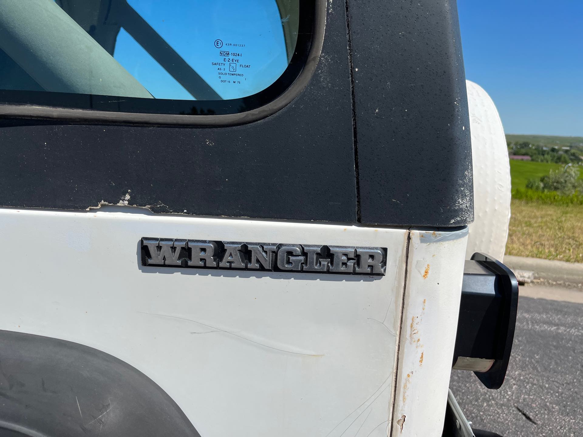 1990 Jeep Wrangler 4x4 at Mount Rushmore Motorsports