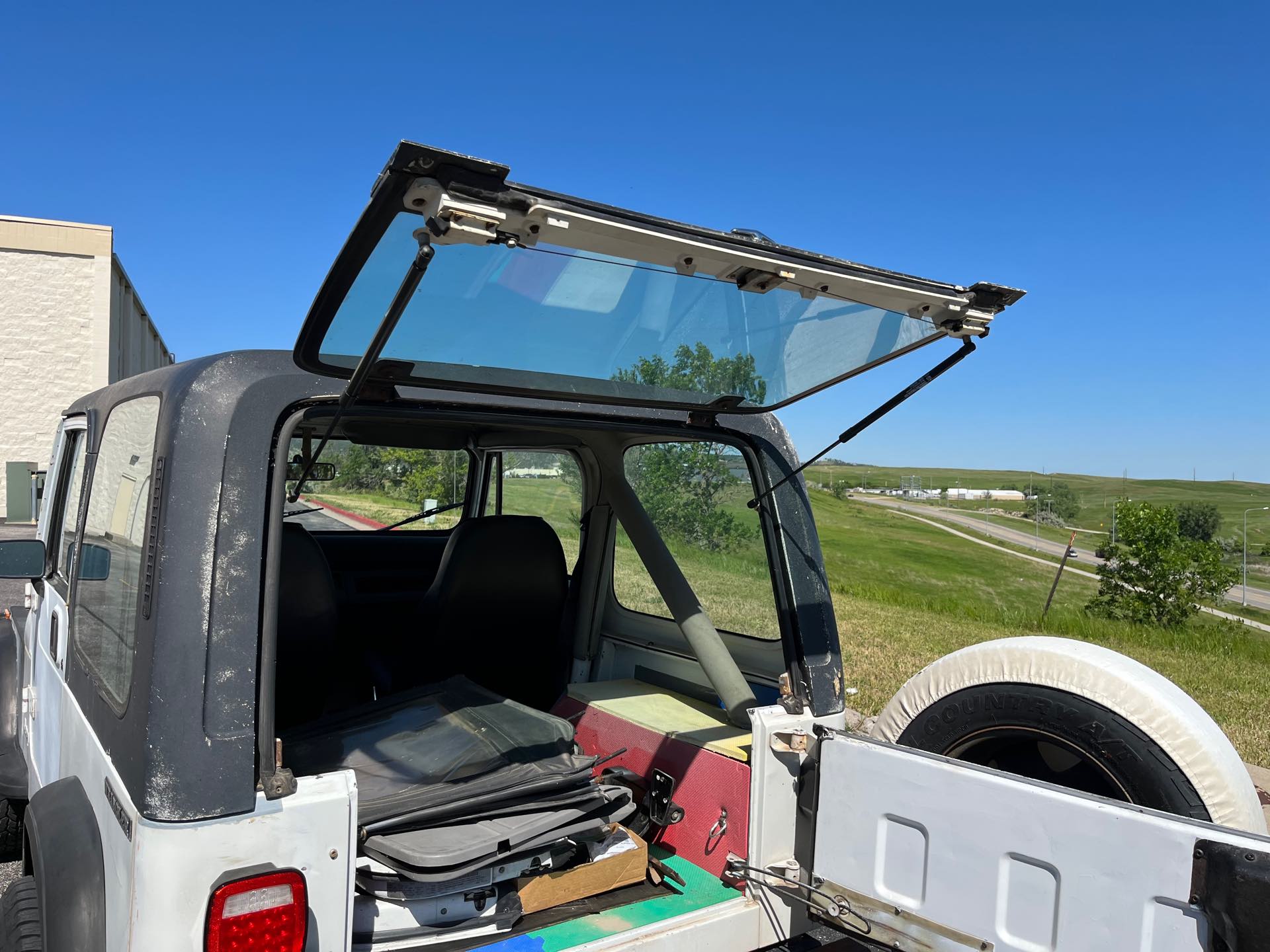 1990 Jeep Wrangler 4x4 at Mount Rushmore Motorsports