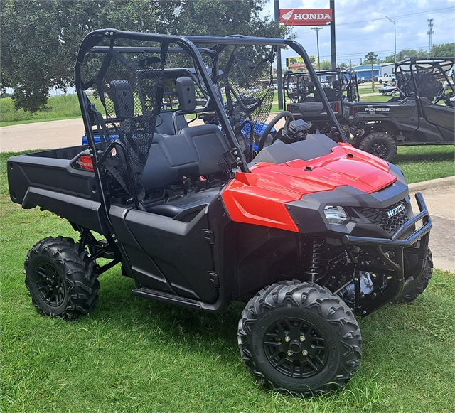 2025 Honda Pioneer 700 Deluxe at Dale's Fun Center, Victoria, TX 77904