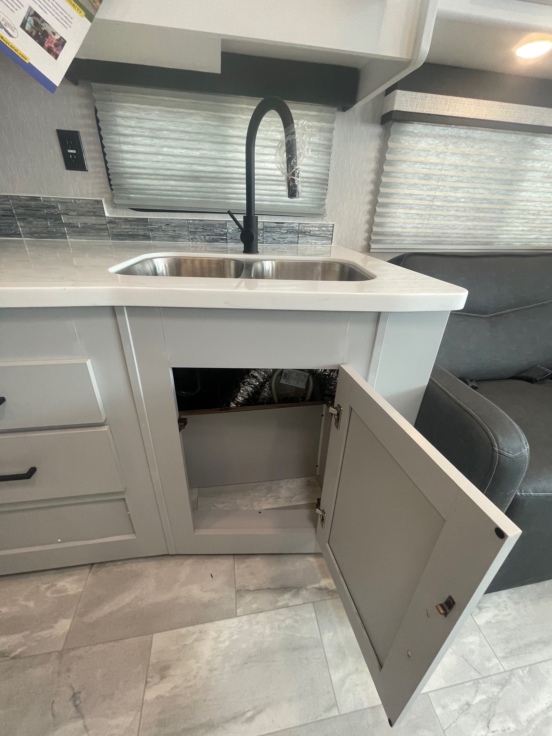 2023 Coachmen Pursuit 29SS at Prosser's Premium RV Outlet