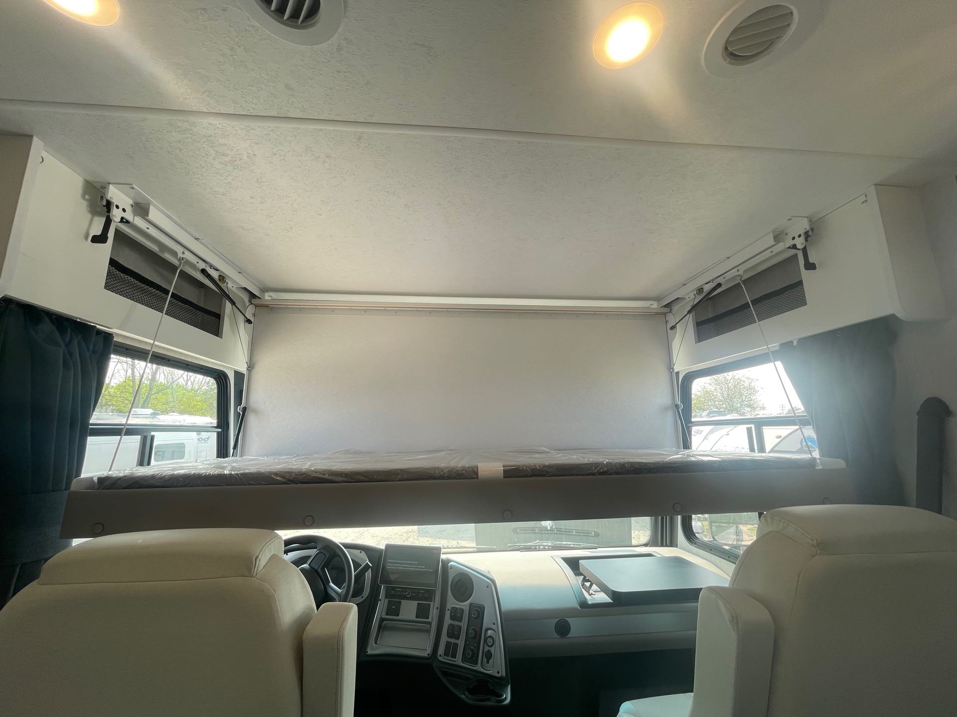 2023 Coachmen Pursuit 29SS at Prosser's Premium RV Outlet