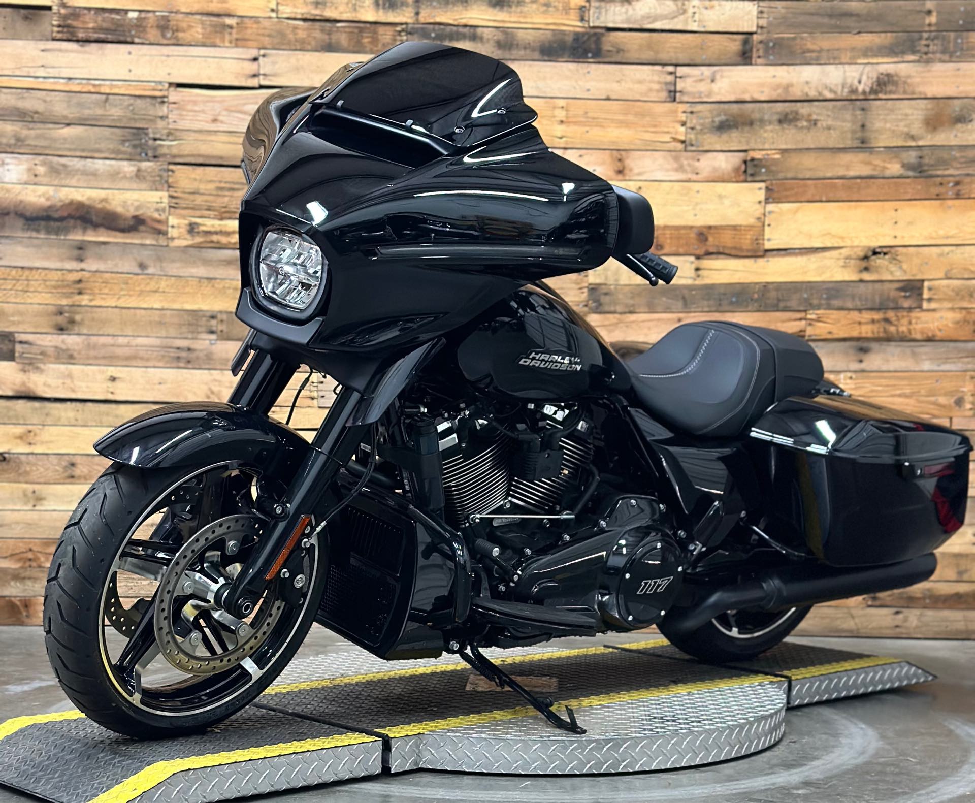 2024 Harley-Davidson Street Glide Base at Lumberjack Harley-Davidson