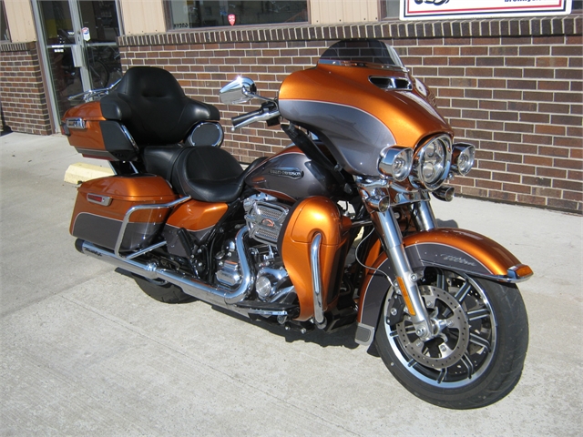 2015 Harley-Davidson Ultra Classic LOW at Brenny's Motorcycle Clinic, Bettendorf, IA 52722