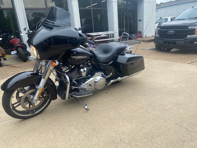 2018 Harley-Davidson Street Glide Base at Shreveport Cycles