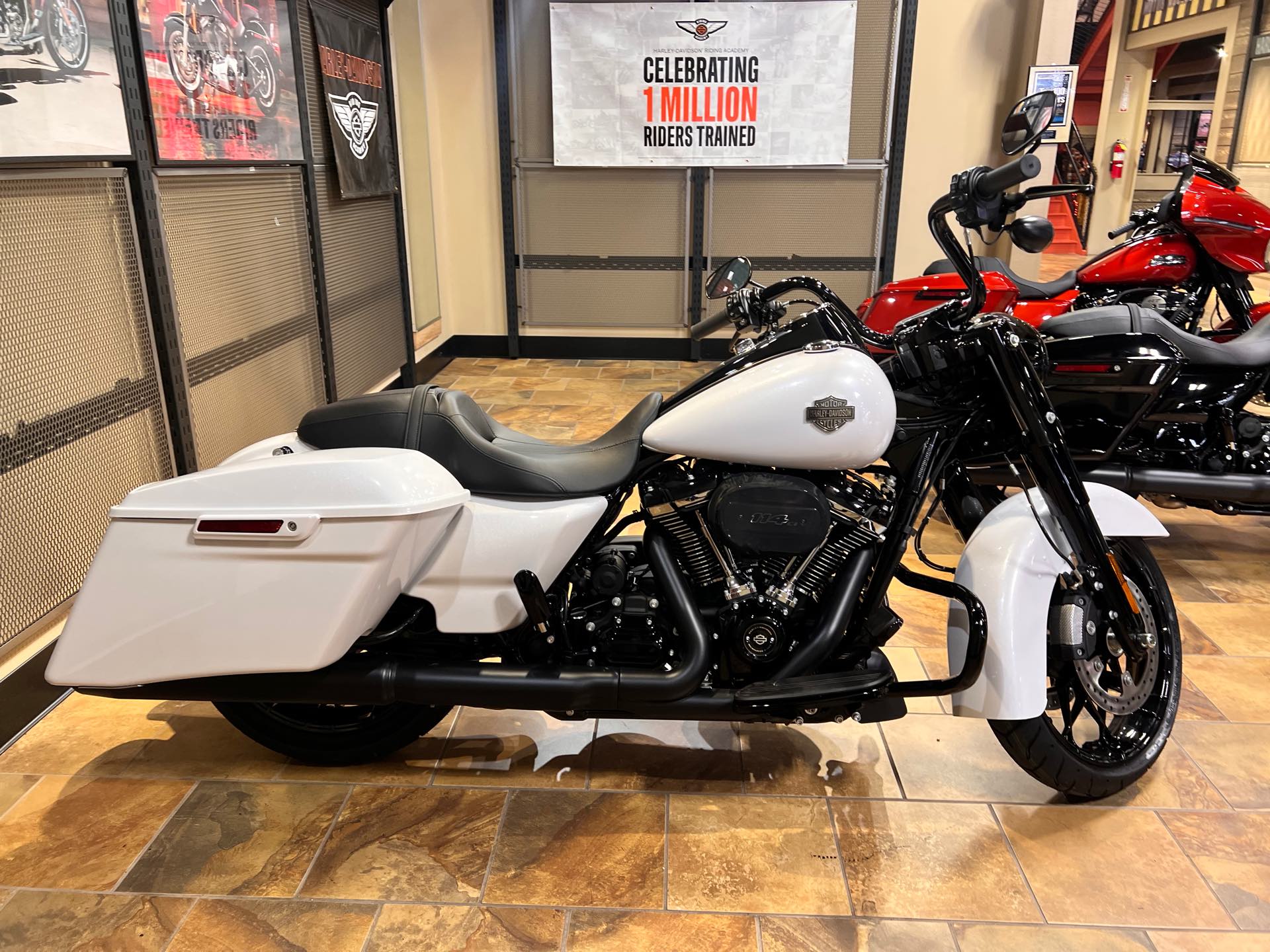 2024 Harley-Davidson Road King Special at Man O'War Harley-Davidson®