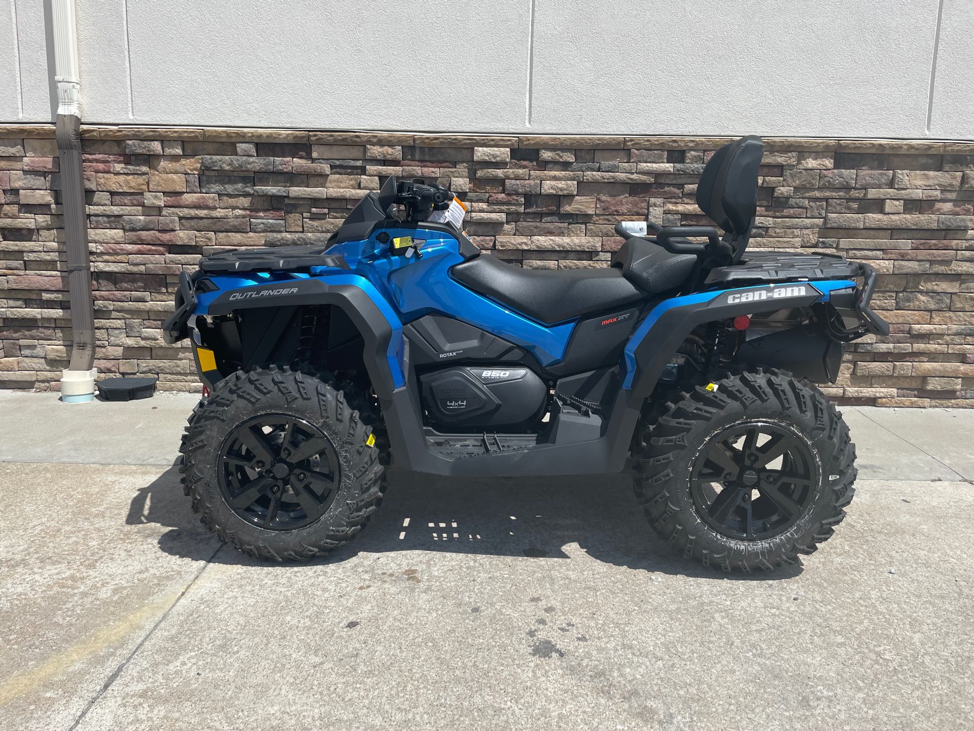 2022 Can-Am Outlander MAX XT 850 at Head Indian Motorcycle