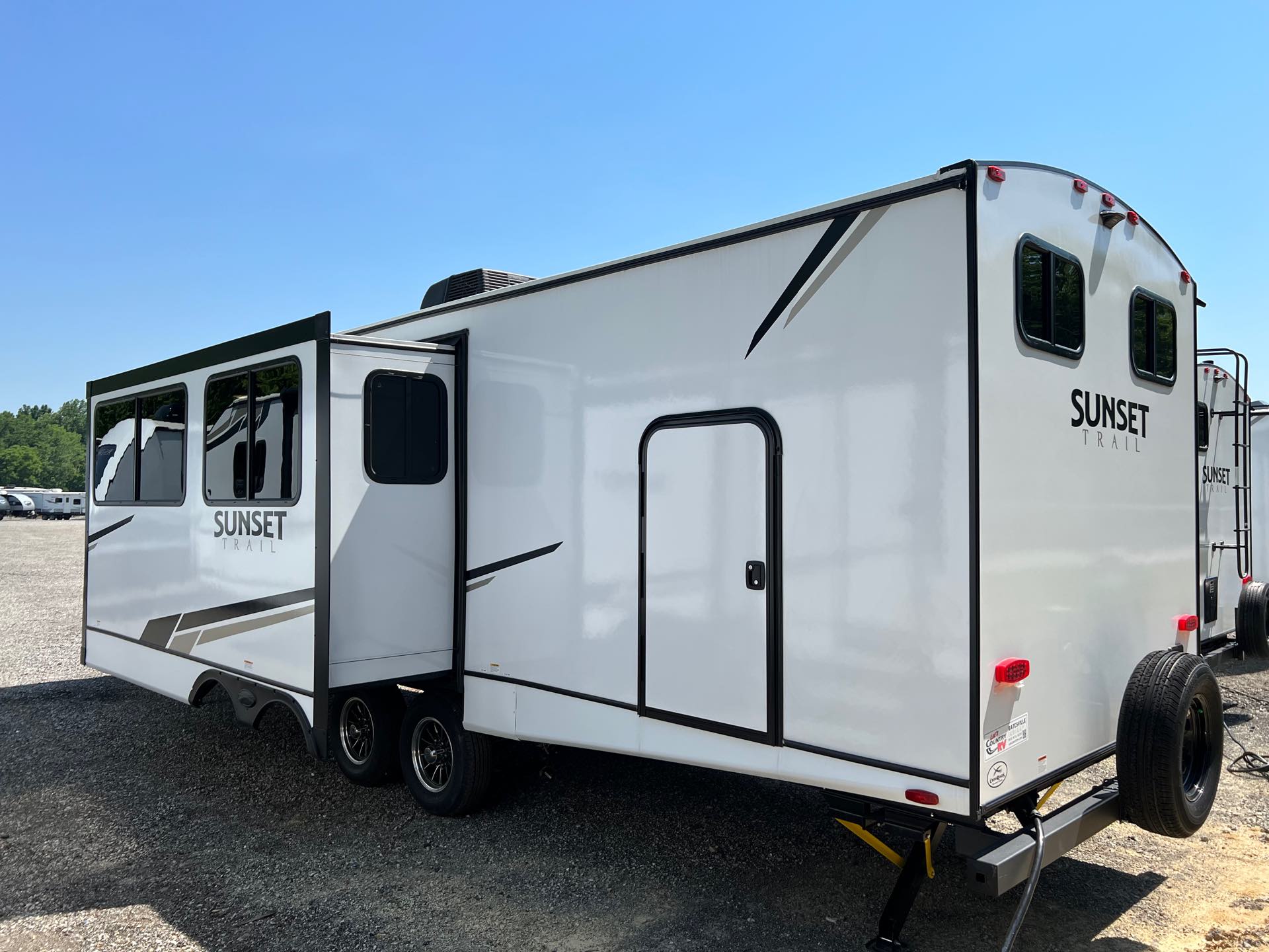2022 CrossRoads Sunset Trail Super Lite SS299QB at Lee's Country RV