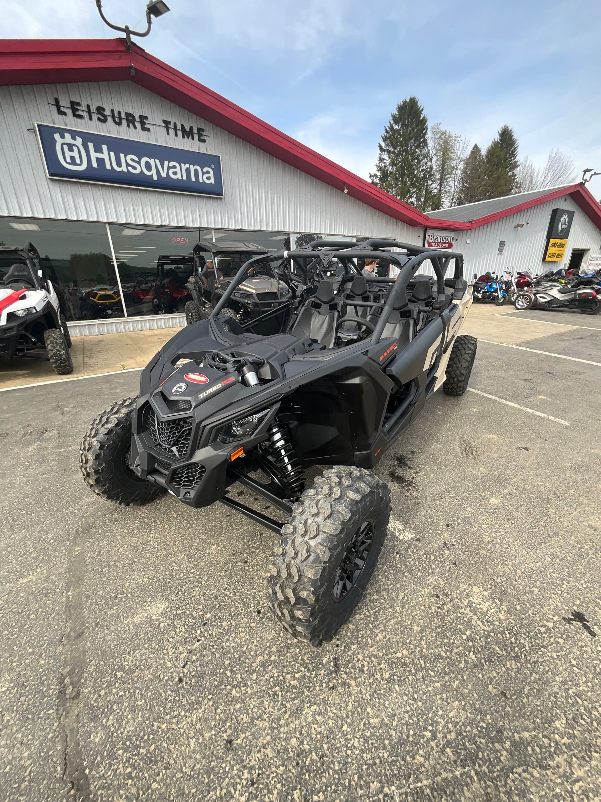 2023 Can-Am Maverick X3 MAX RS TURBO RR 72 at Leisure Time Powersports of Corry