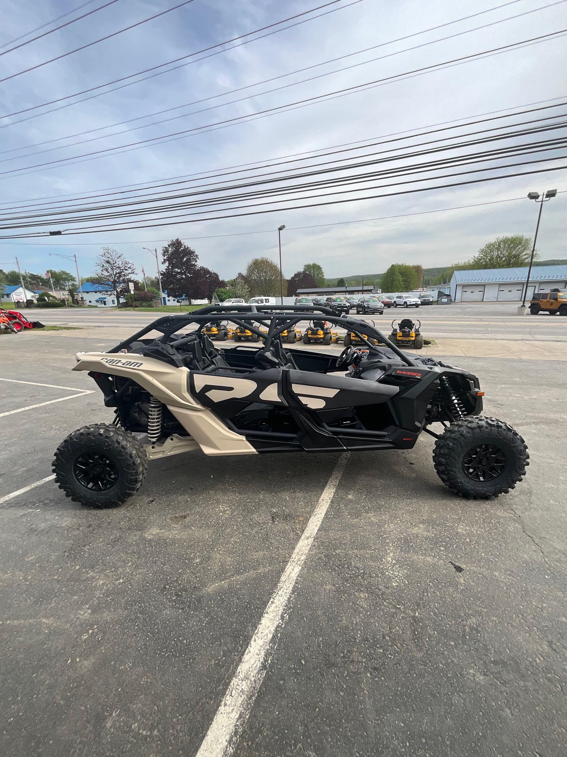 2023 Can-Am Maverick X3 MAX RS TURBO RR 72 at Leisure Time Powersports of Corry