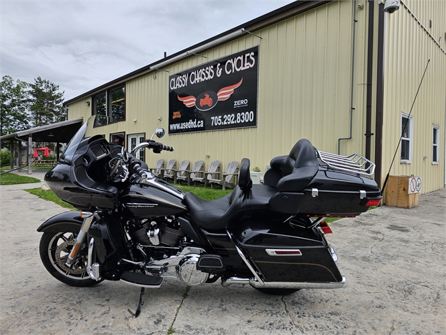 2017 Harley-Davidson Road Glide Ultra at Classy Chassis & Cycles