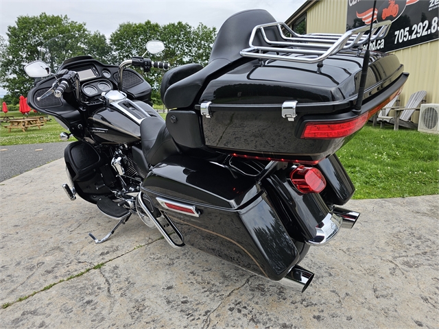 2017 Harley-Davidson Road Glide Ultra at Classy Chassis & Cycles