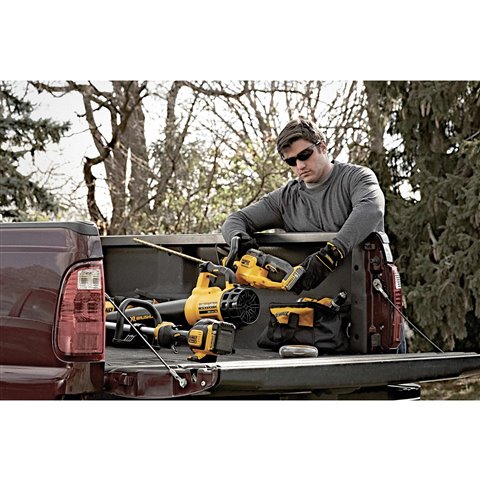 2023 Dewalt 20V Hedge Trimmer 22 at McKinney Outdoor Superstore