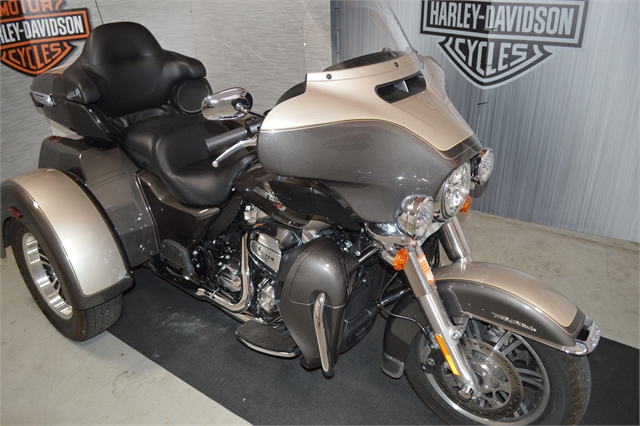 2023 Harley-Davidson Trike Tri Glide Ultra at Suburban Motors Harley-Davidson