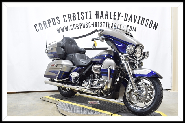2017 Harley-Davidson Electra Glide CVO Limited at Corpus Christi Harley Davidson