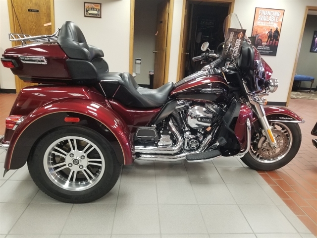 2015 Harley-Davidson Trike Tri Glide Ultra | Rooster's Harley Davidson