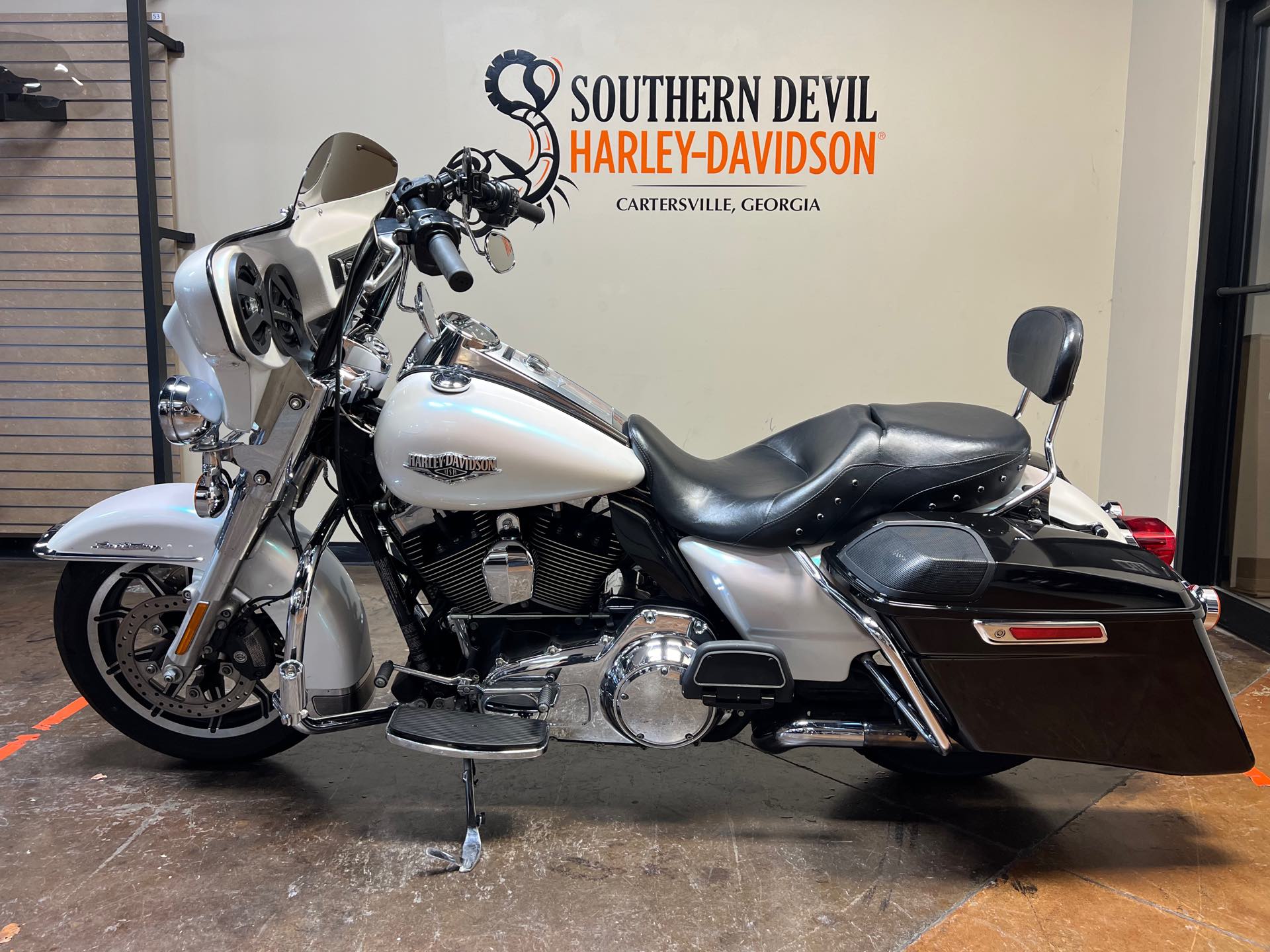 2014 Harley-Davidson Road King Base at Southern Devil Harley-Davidson