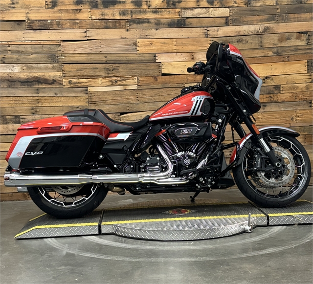 2024 Harley-Davidson Street Glide CVO Street Glide at Lumberjack Harley-Davidson