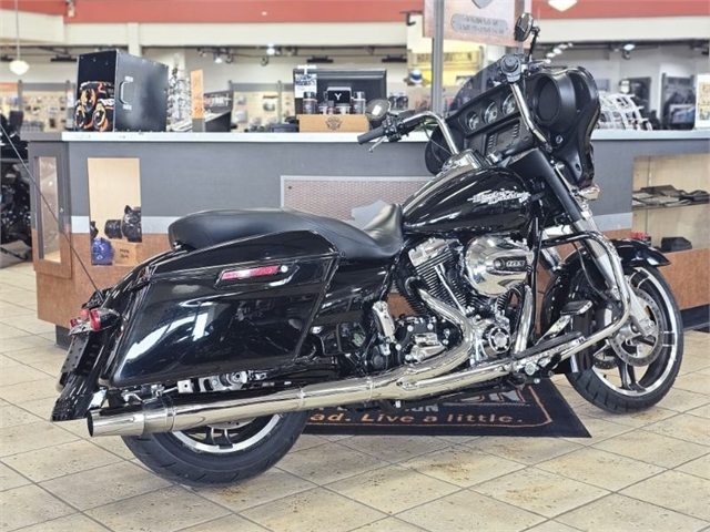 2016 Harley-Davidson Street Glide Base at Destination Harley-Davidson®, Tacoma, WA 98424