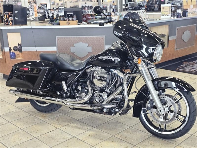 2016 Harley-Davidson Street Glide Base at Destination Harley-Davidson®, Tacoma, WA 98424