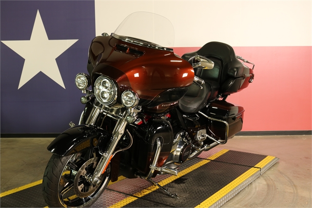 2019 Harley-Davidson Electra Glide CVO Limited at Texas Harley
