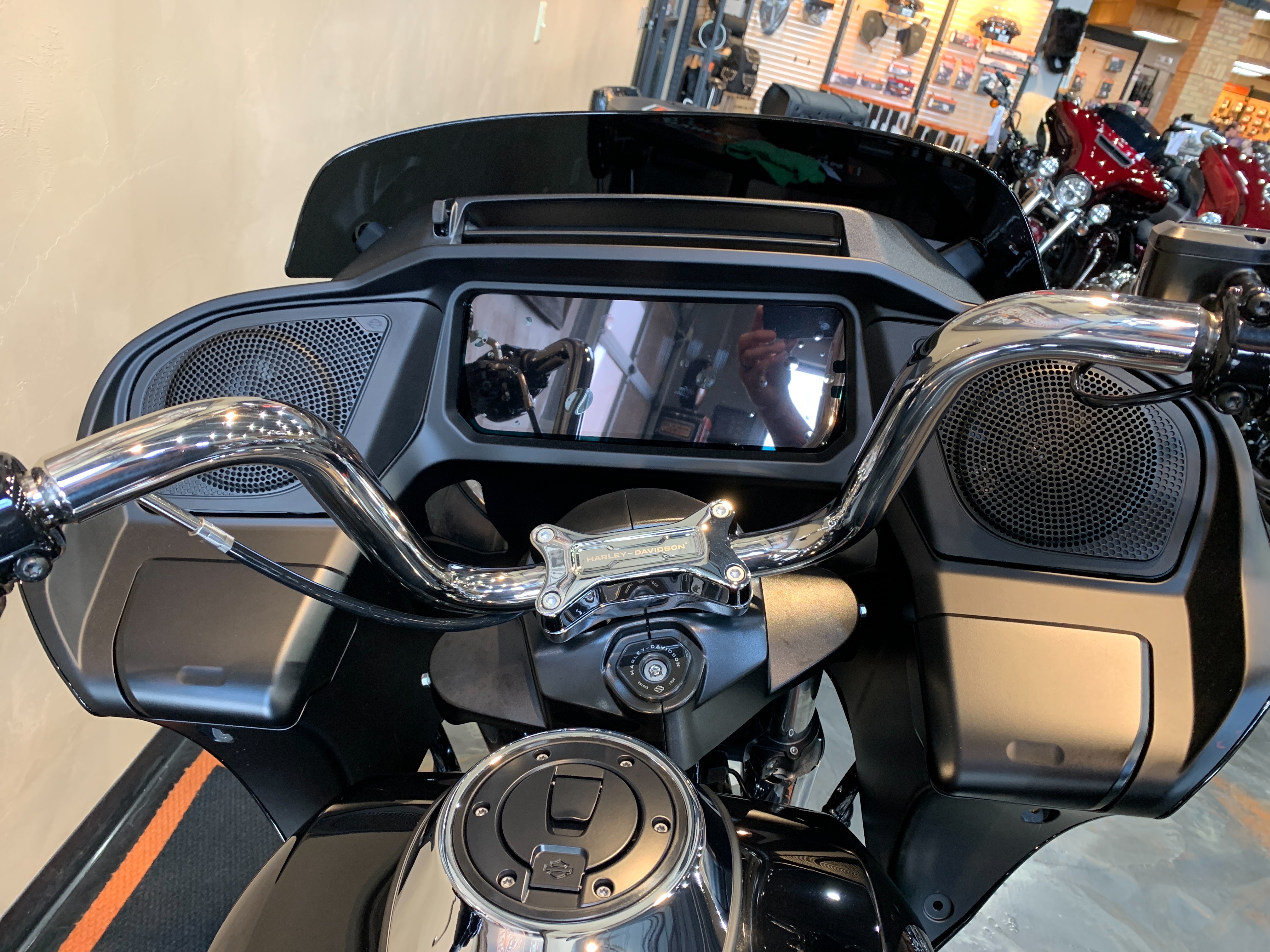 2024 Harley-Davidson Road Glide Base at Vandervest Harley-Davidson, Green Bay, WI 54303