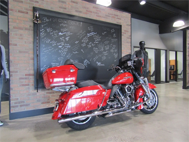 2010 Harley-Davidson Street Glide Base at Cox's Double Eagle Harley-Davidson