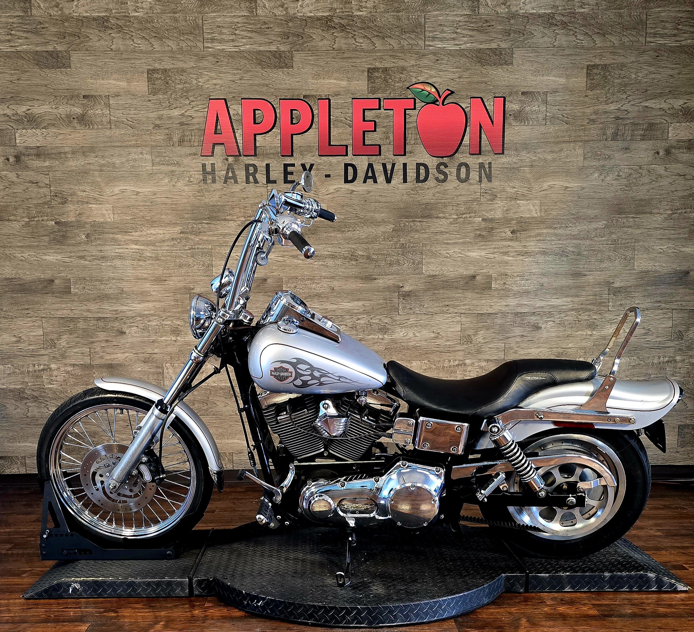 2002 Harley-Davidson FXDWG at Appleton Harley-Davidson