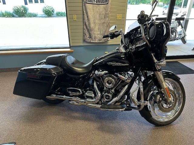 2017 Harley-Davidson Street Glide Special at Carlton Harley-Davidson®