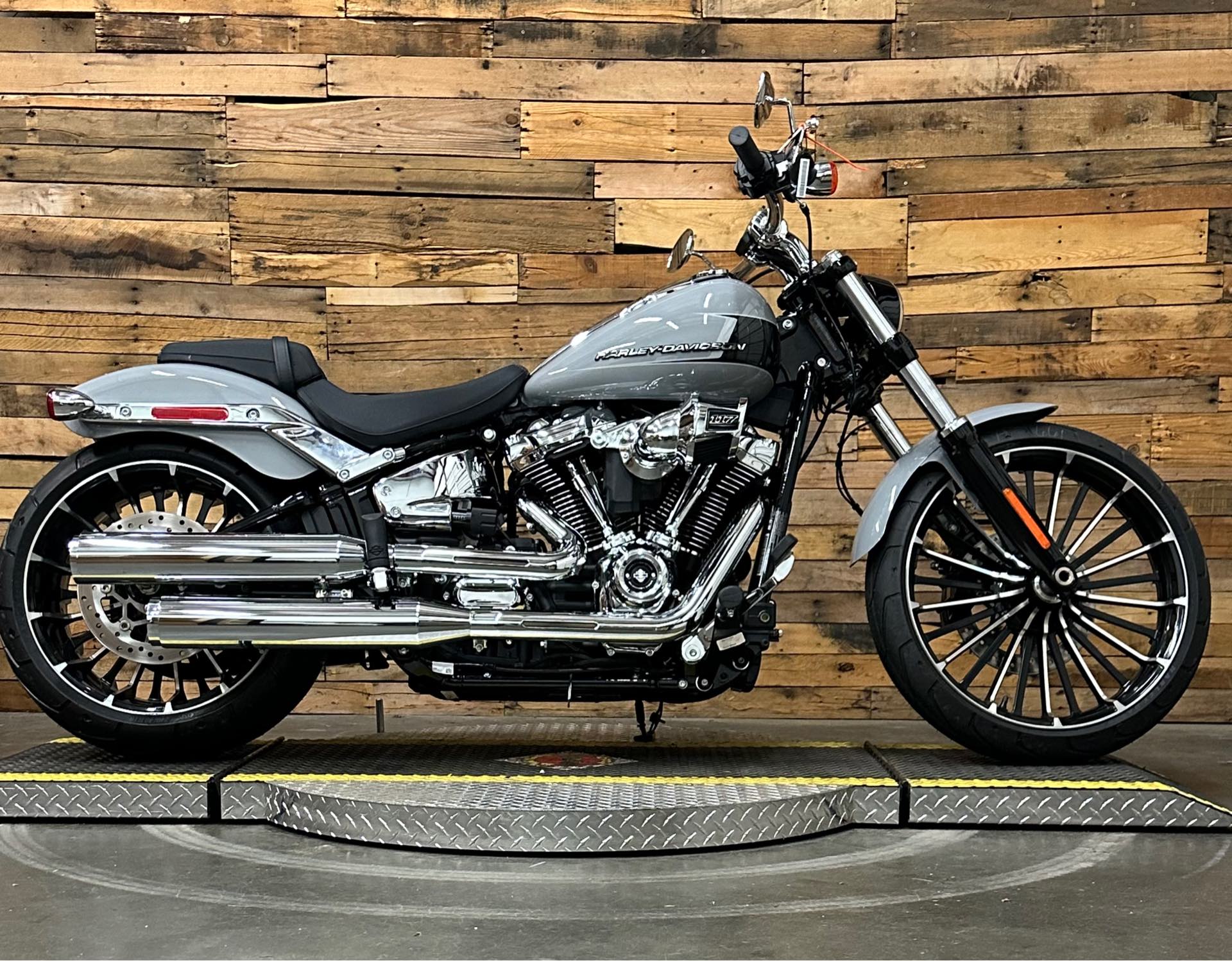 2024 Harley-Davidson Softail Breakout at Lumberjack Harley-Davidson