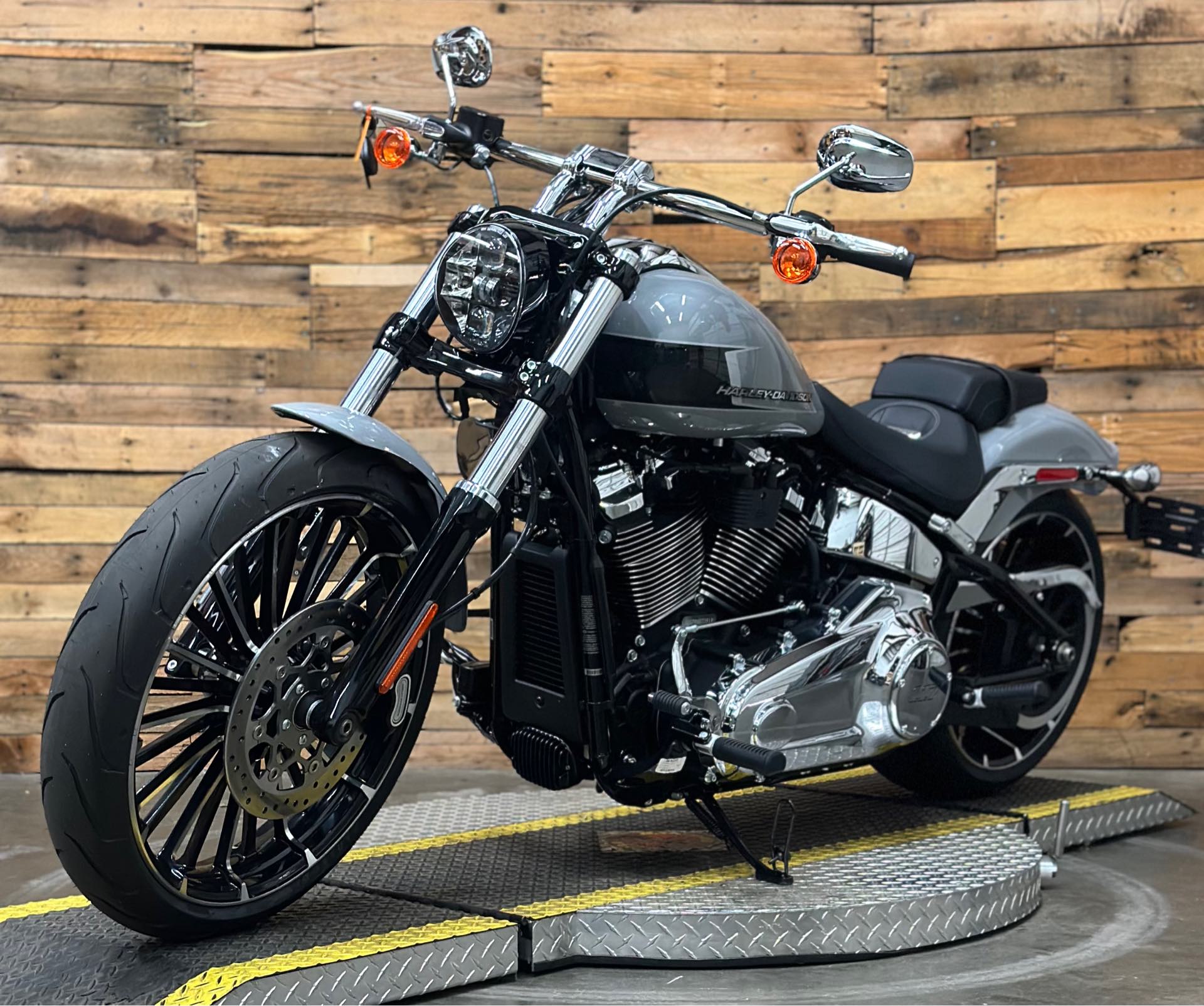 2024 Harley-Davidson Softail Breakout at Lumberjack Harley-Davidson