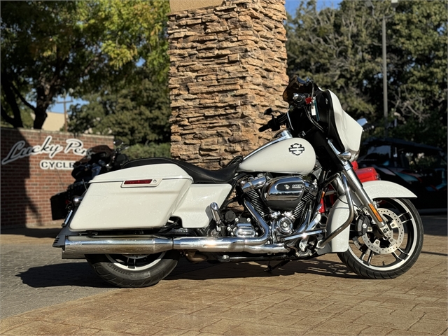 2019 Harley-Davidson Street Glide Base at Lucky Penny Cycles