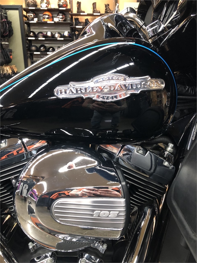 2014 Harley-Davidson FLHTK SHRINE at Holeshot Harley-Davidson