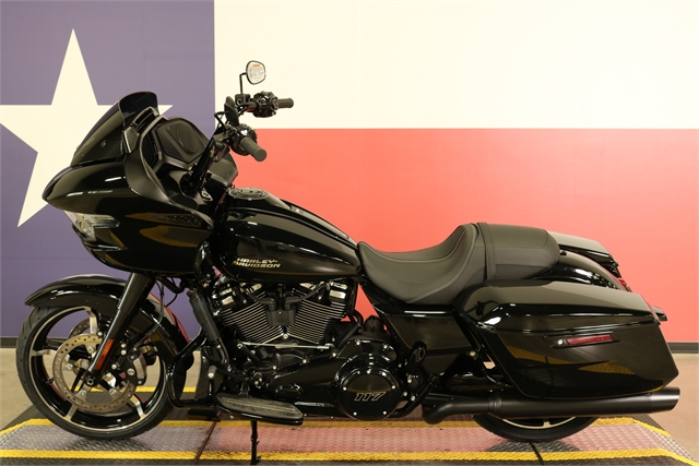 2024 Harley-Davidson Road Glide Base at Texas Harley