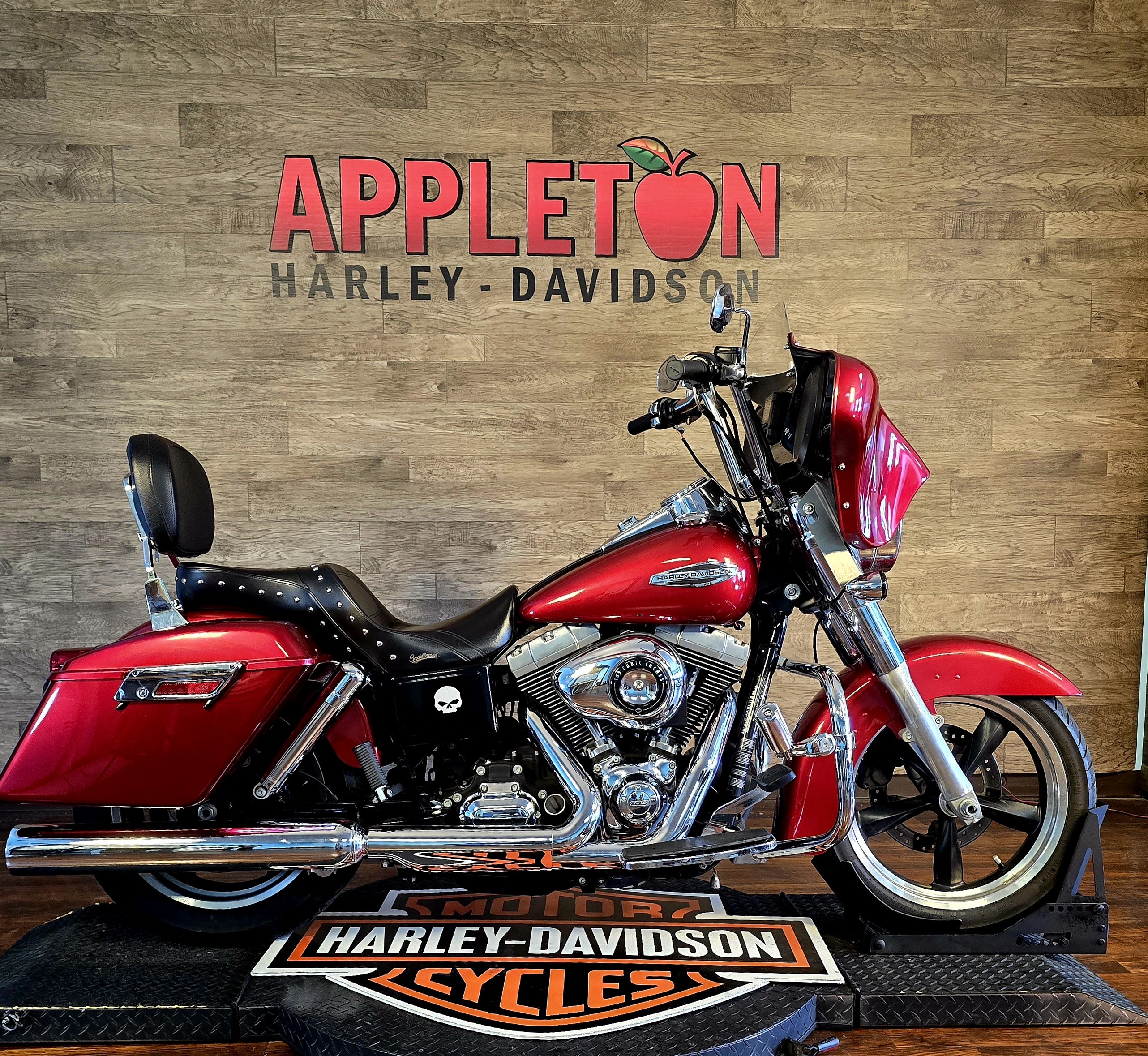 2013 Harley-Davidson Dyna Switchback at Appleton Harley-Davidson