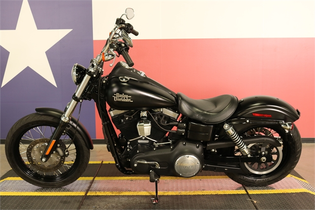 2017 Harley-Davidson Dyna Street Bob at Texas Harley
