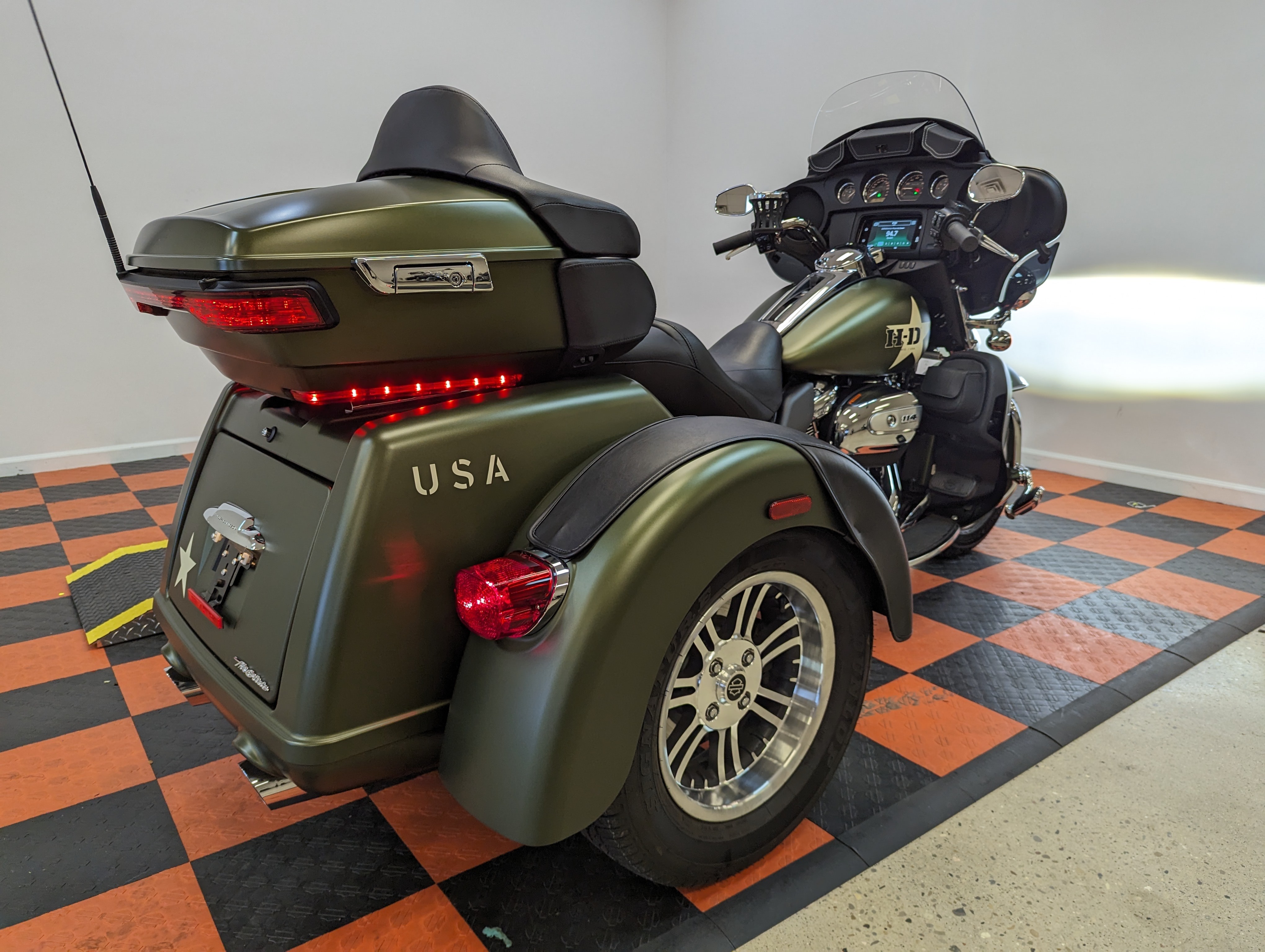 2022 Harley-Davidson Trike Tri Glide Ultra (G.I. Enthusiast Collection) at Harley-Davidson of Indianapolis