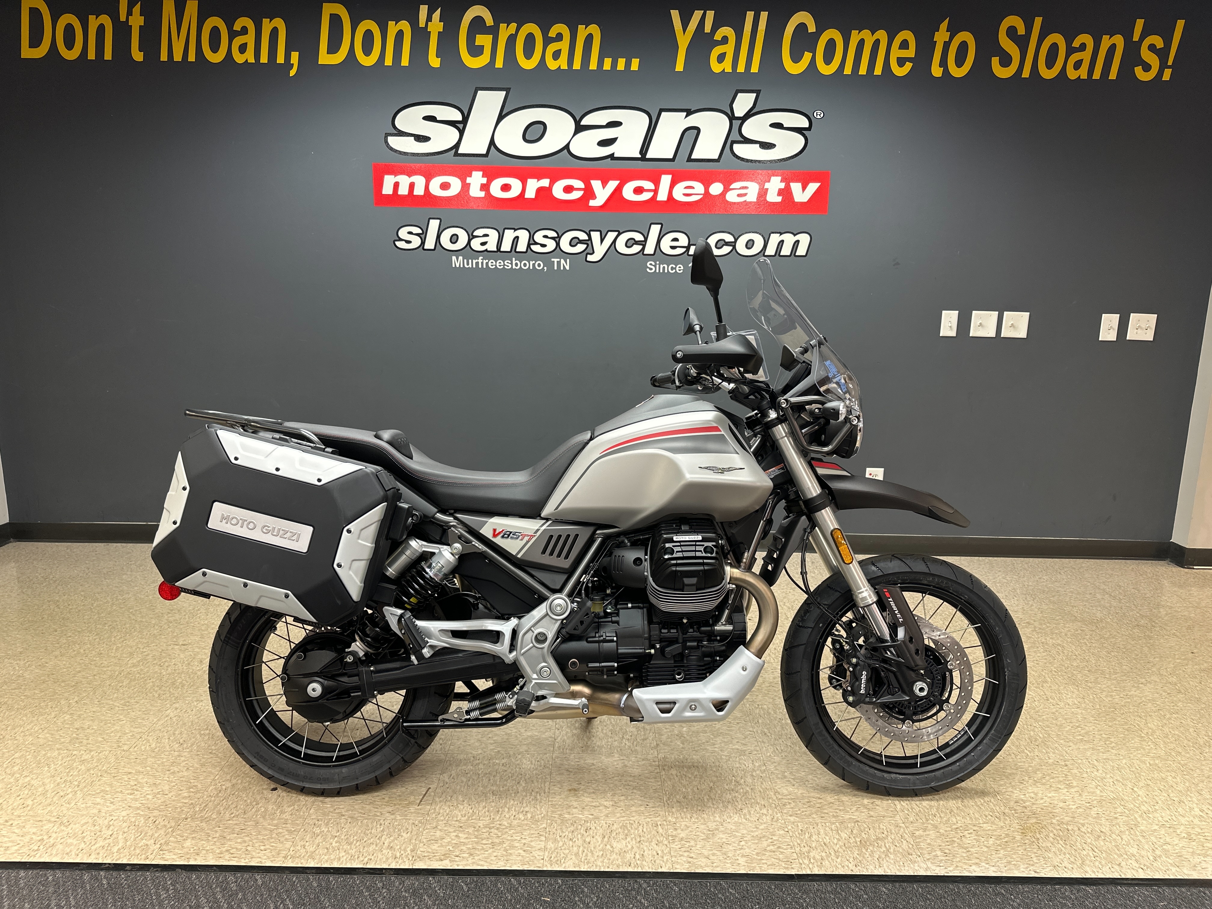 2023 Moto Guzzi V85 TT Travel at Sloans Motorcycle ATV, Murfreesboro, TN, 37129