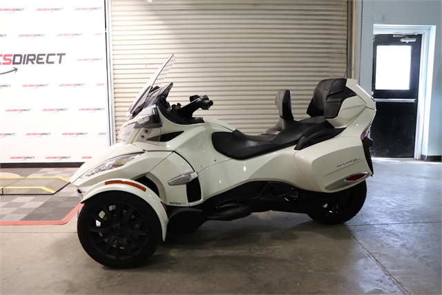2017 Can-Am Spyder RT S at Friendly Powersports Slidell