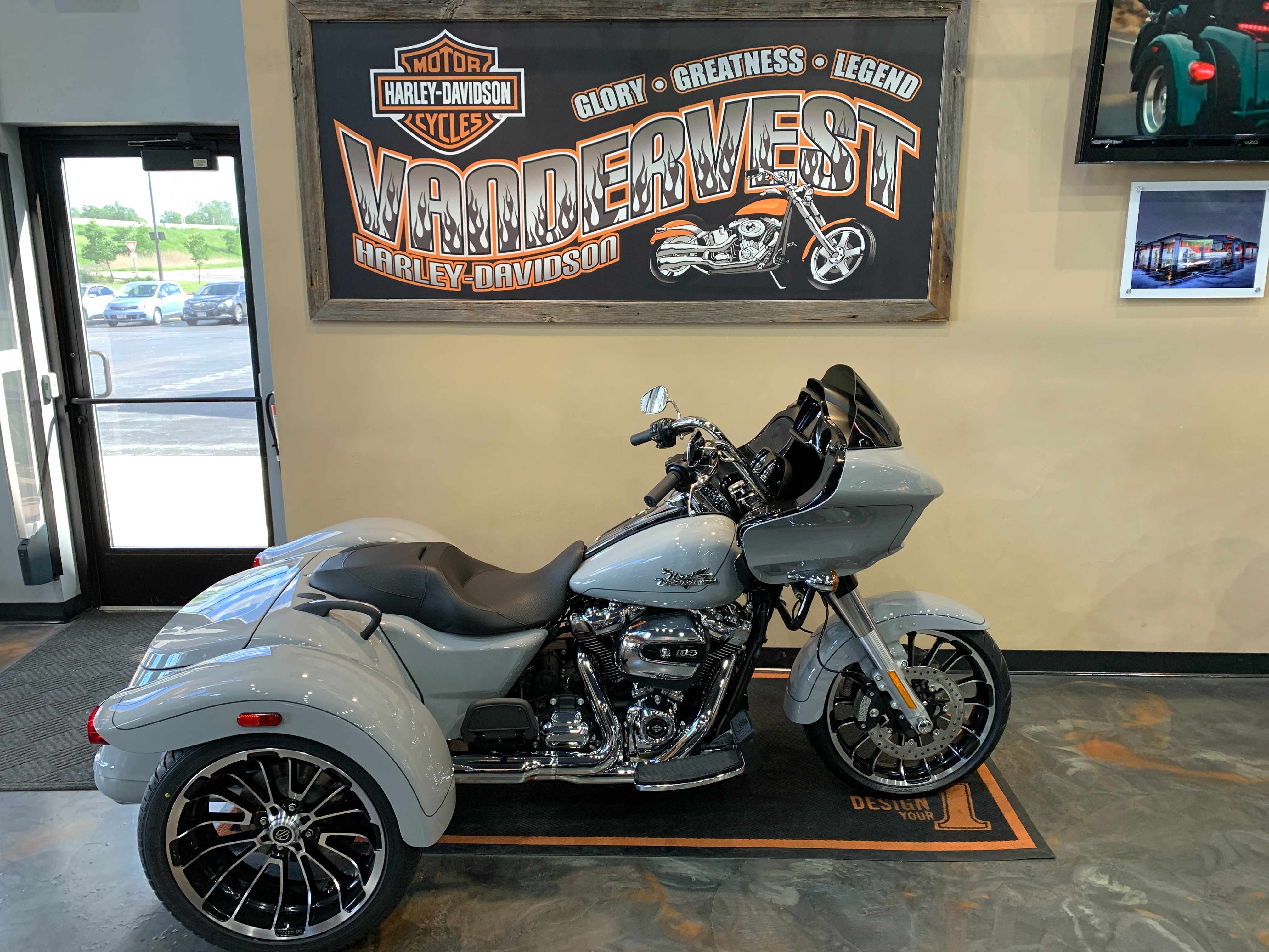 2024 Harley-Davidson Trike Road Glide 3 at Vandervest Harley-Davidson, Green Bay, WI 54303