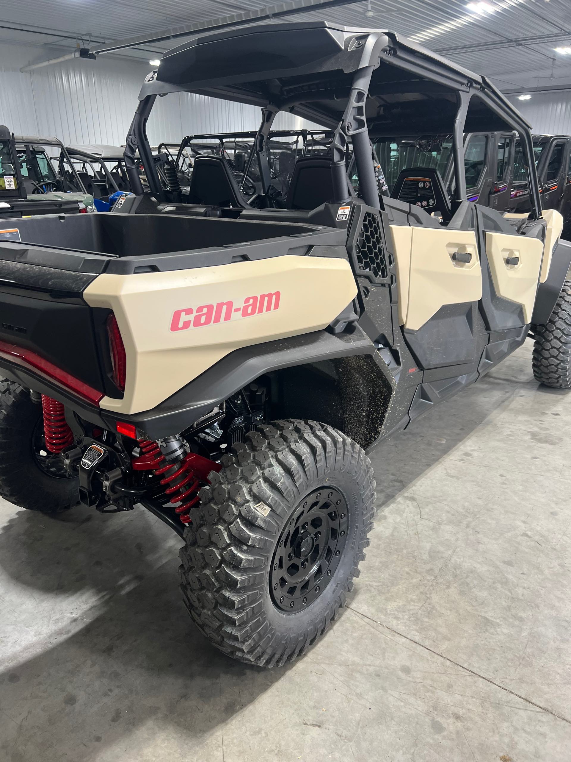 2024 Can-Am Commander MAX XT-P 1000R at Iron Hill Powersports