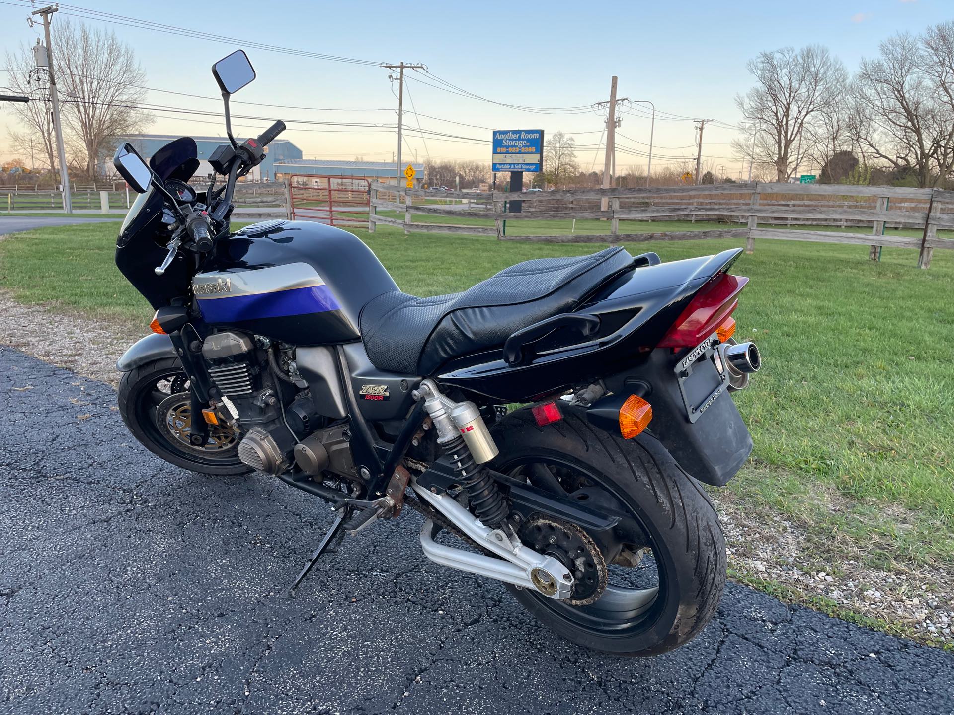 2001 KAWASAKI ZRX1200R at Randy's Cycle