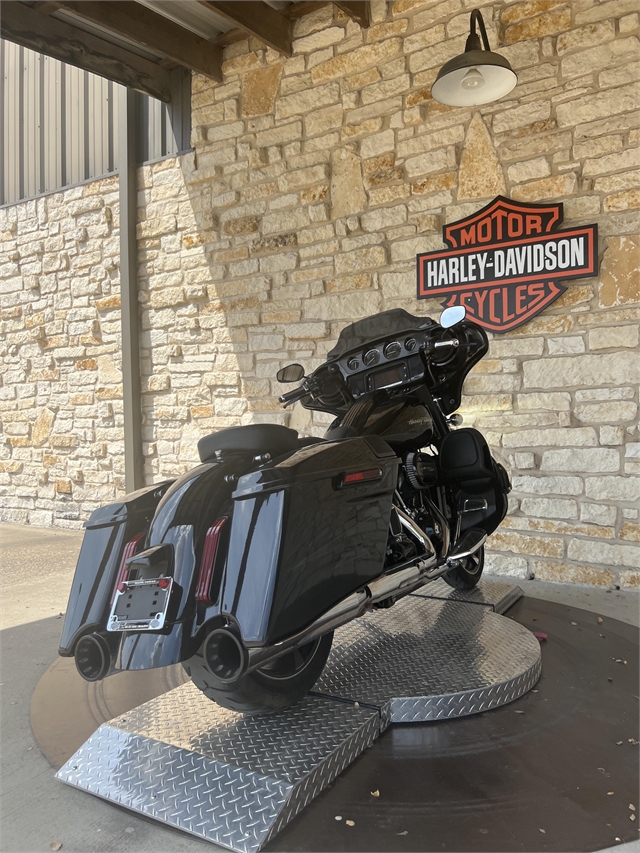 2017 Harley-Davidson Street Glide CVO Street Glide at Harley-Davidson of Waco